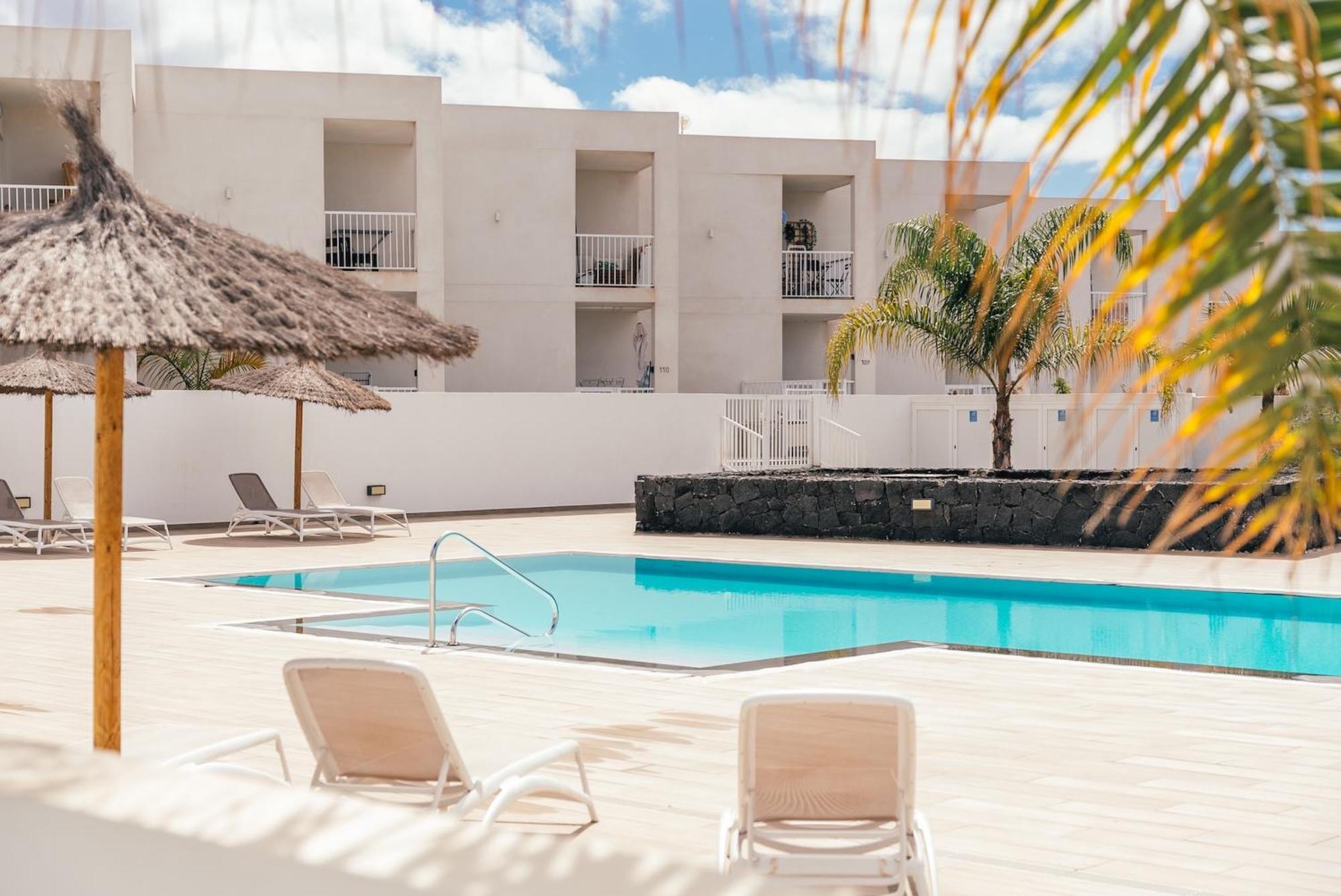 Apto Rebeca By Hh Aa, Wifi & Pool Costa Teguise Exterior foto